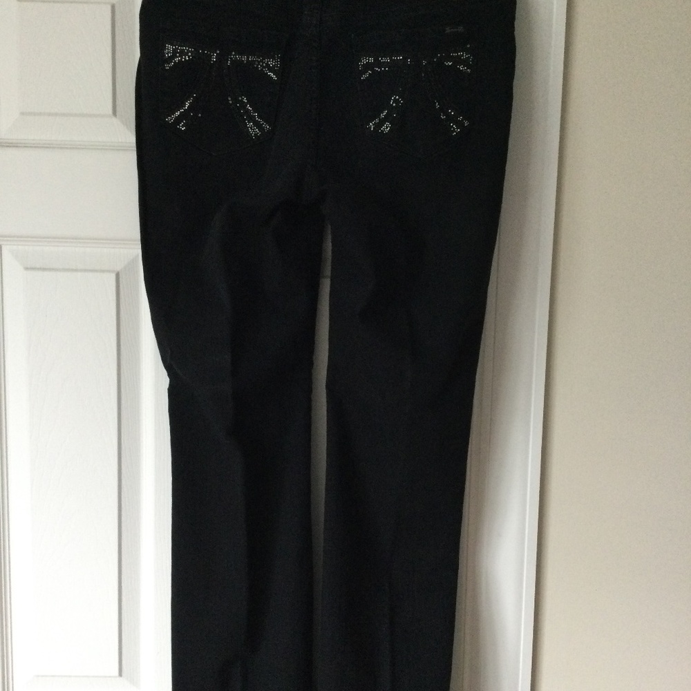 Seven7 Jeans